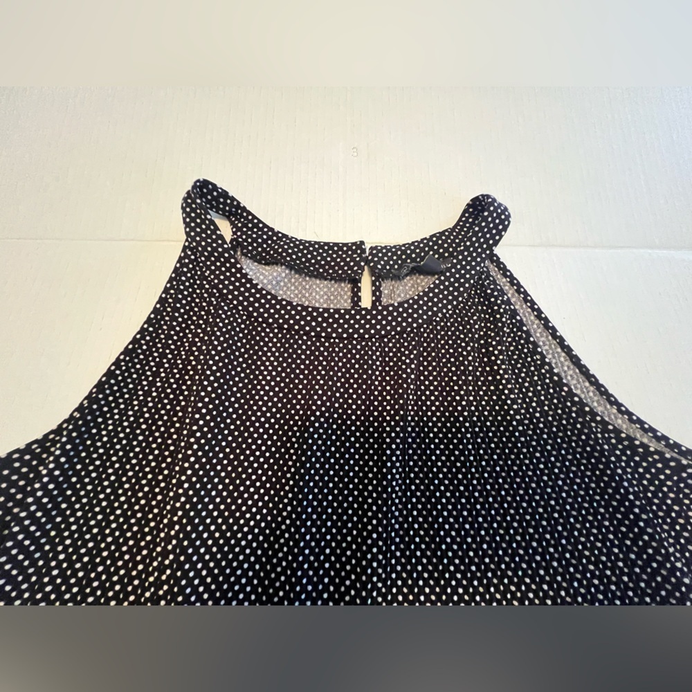 ADRIANNA PAPELL Black and White Polka Dot Sleeveless Top. Size Large. Polyester - Picture 2 of 9